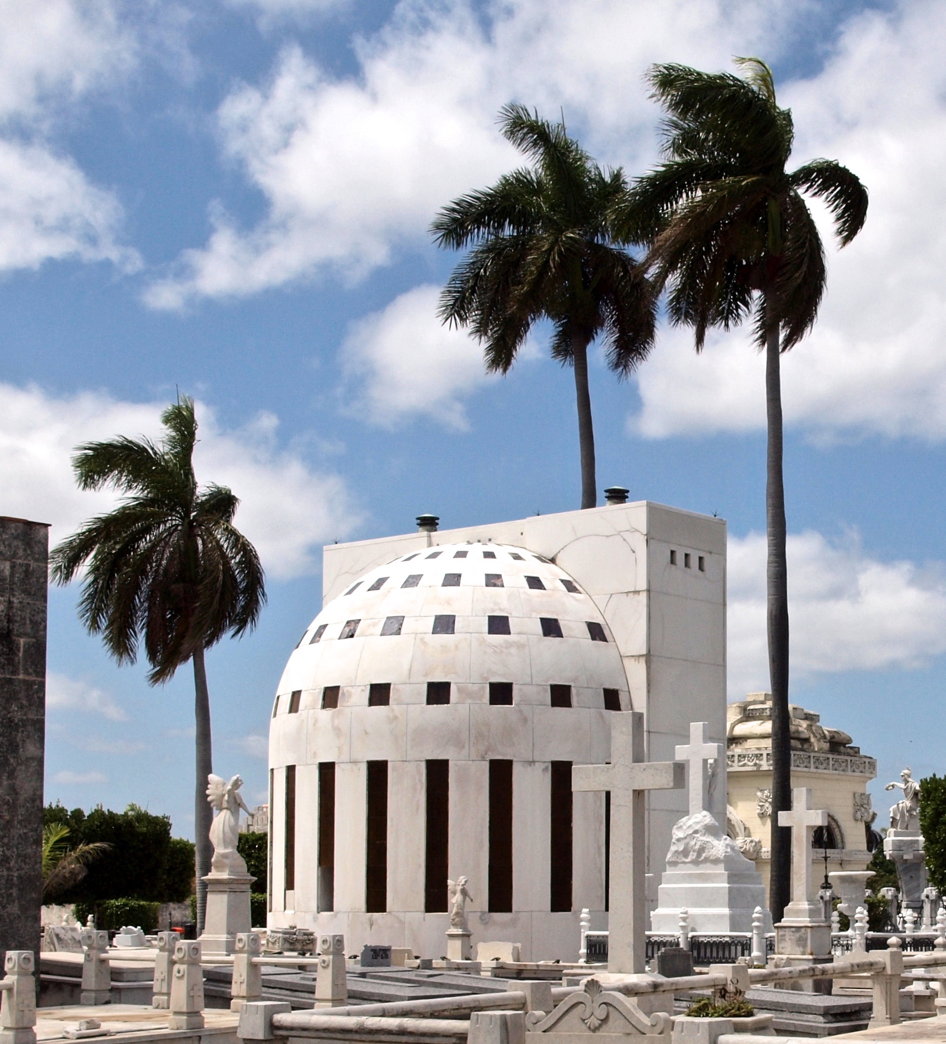 Endless Glamour:  Art Deco Funerary Design